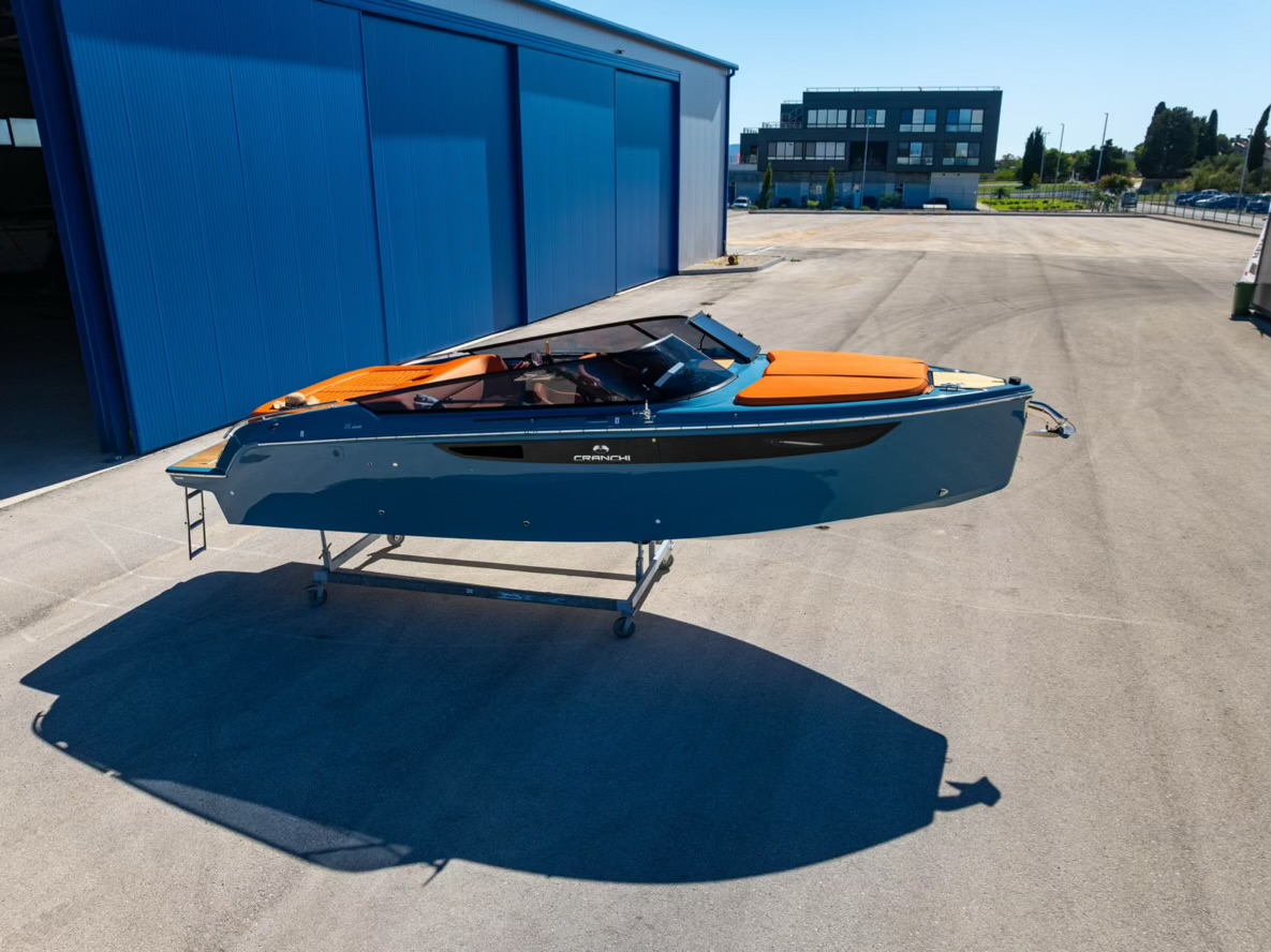 CRANCHI E26 CLASSIC BLUE AMALFI